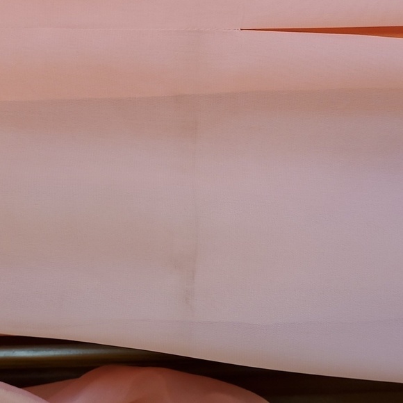 KURTA, formal little girls, peach. No size, guessing about a 6. Enbroidery lace. - Picture 9 of 13